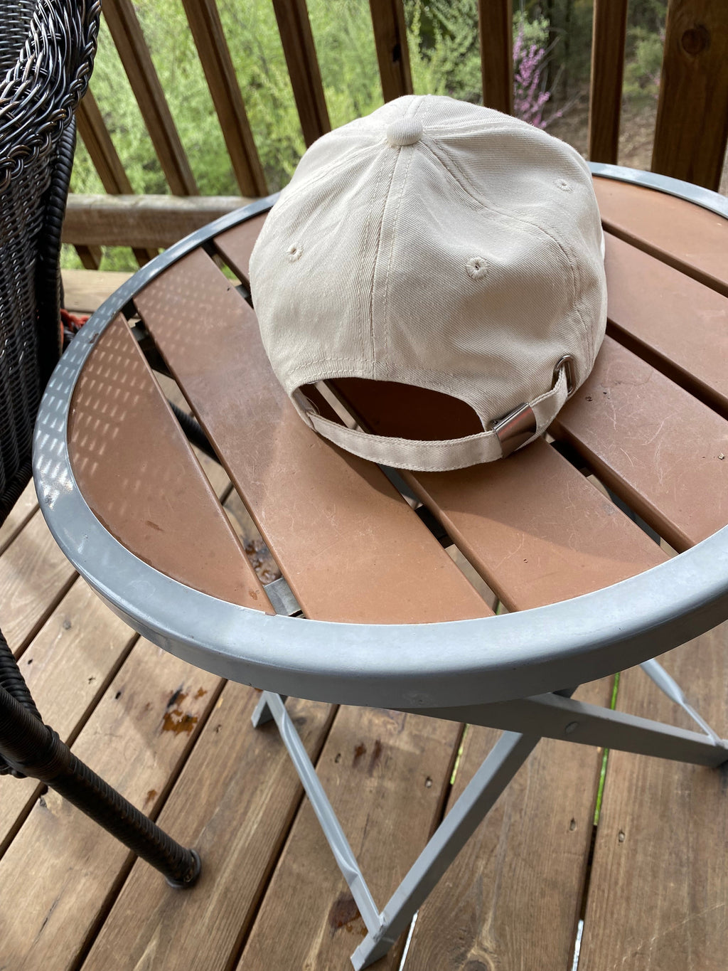 Cream Frog Cap